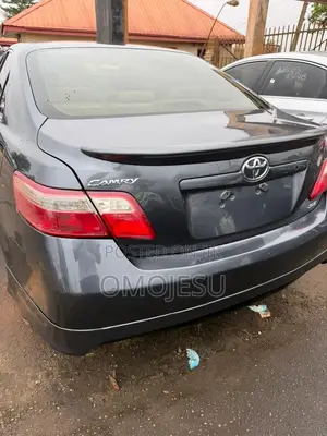 Toyota Camry SE 4dr Sedan (2.4L 4cyl 5A) 2008 Gray