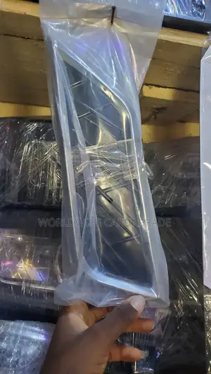 Lx570 Backbumper Vent Chrome