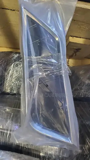 Lx570 Backbumper Vent Chrome
