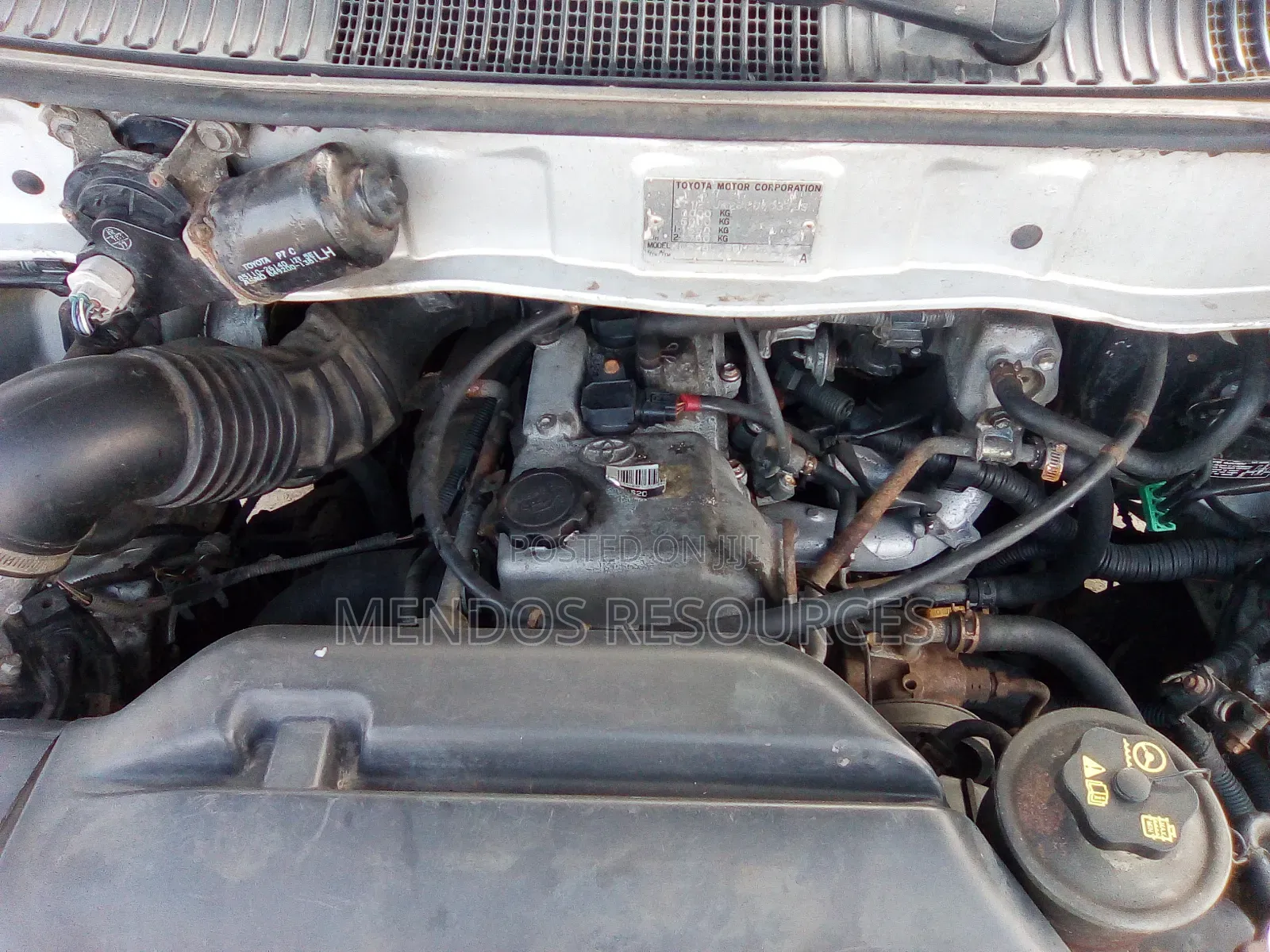 Toyota HiAce 2005 White