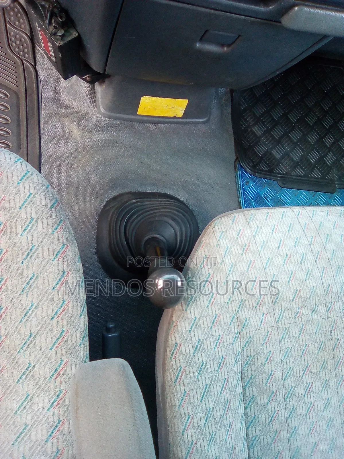 Toyota HiAce 2005 White