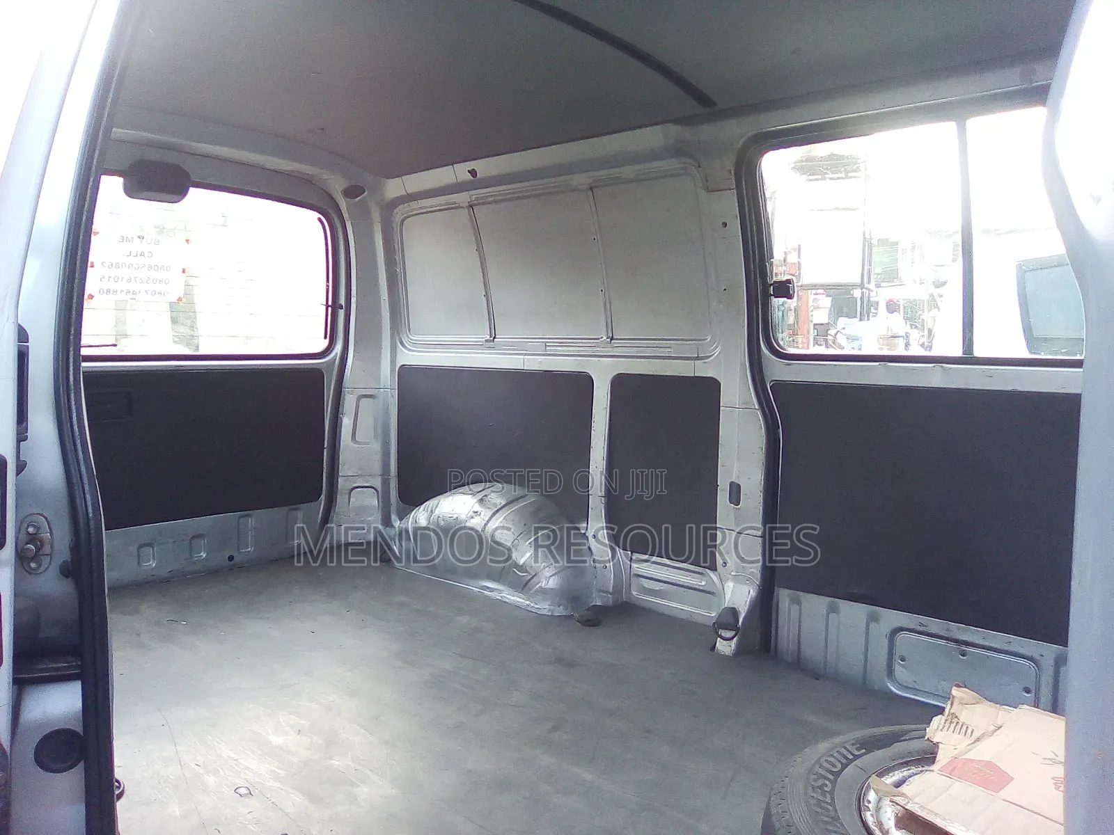 Toyota HiAce 2005 White