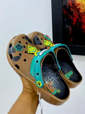 Crocs Classic Clog Scooby-Doo