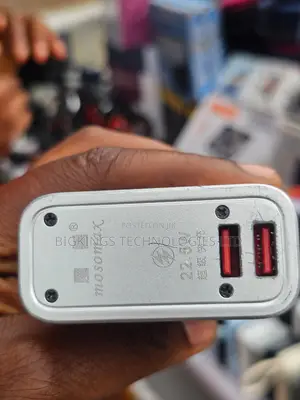 22.5W Fast-Charging Mosomax Portable Power Bank