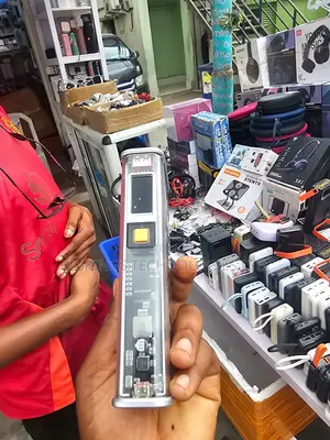22.5W Fast-Charging Mosomax Portable Power Bank
