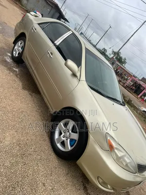 Toyota Camry 2024 Gold