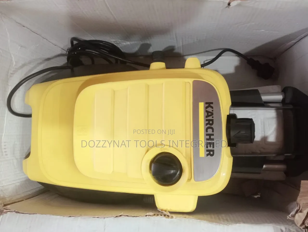 K'archer Compact Pressure Washer