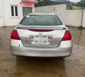 Honda Accord 2006 Silver