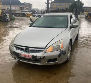 Honda Accord 2006 Silver