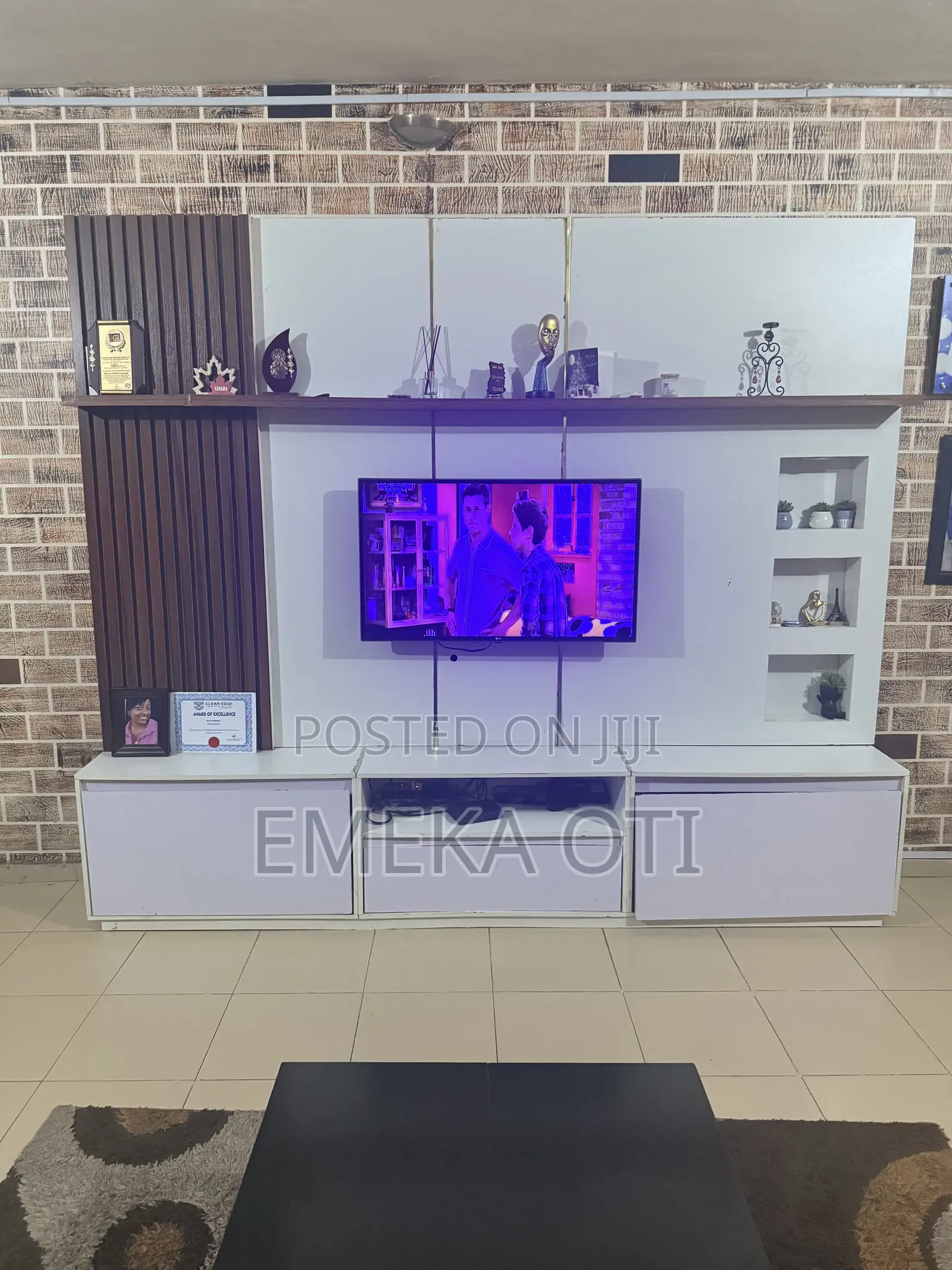 Used TV Console