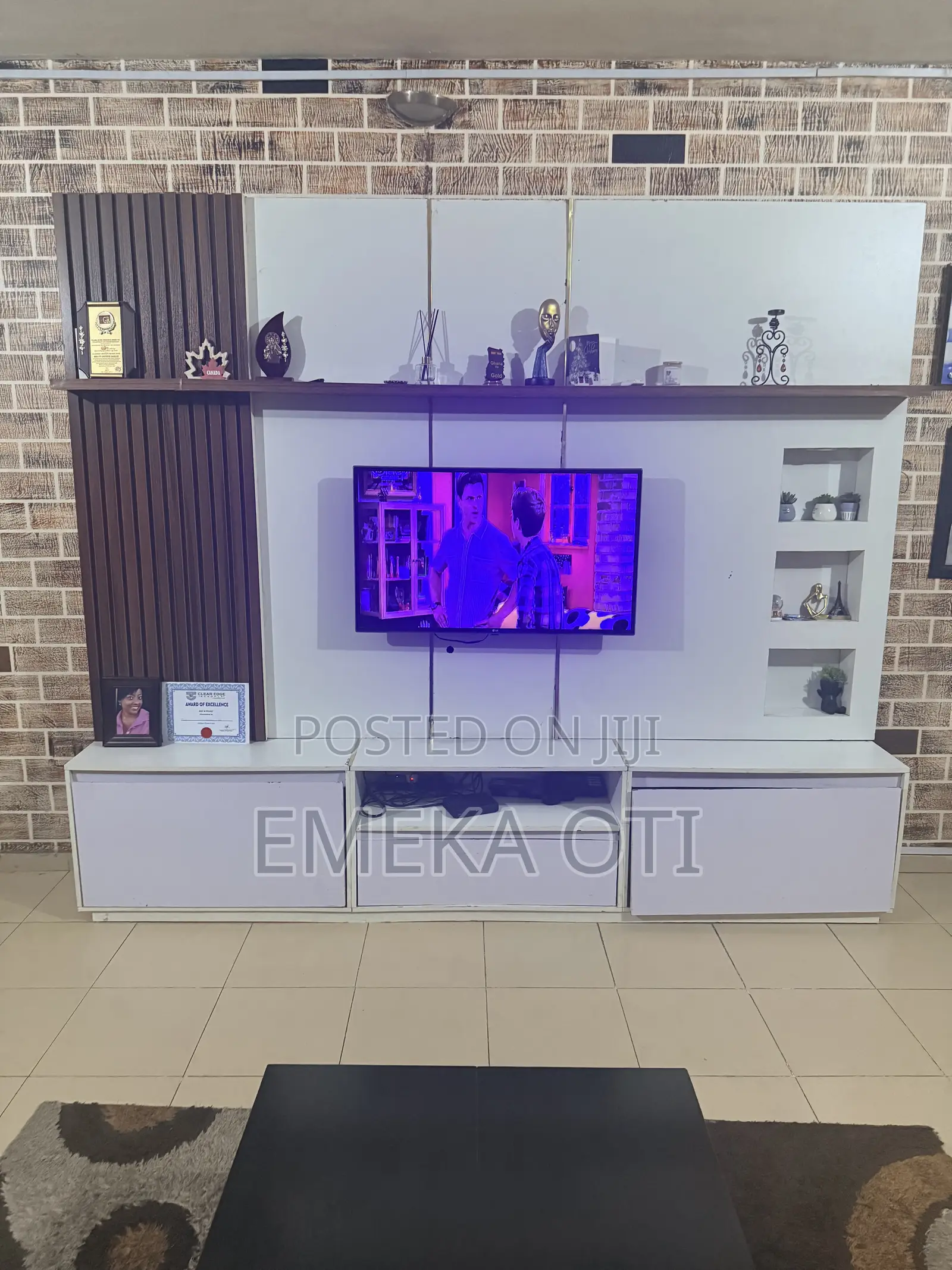 Used TV Console