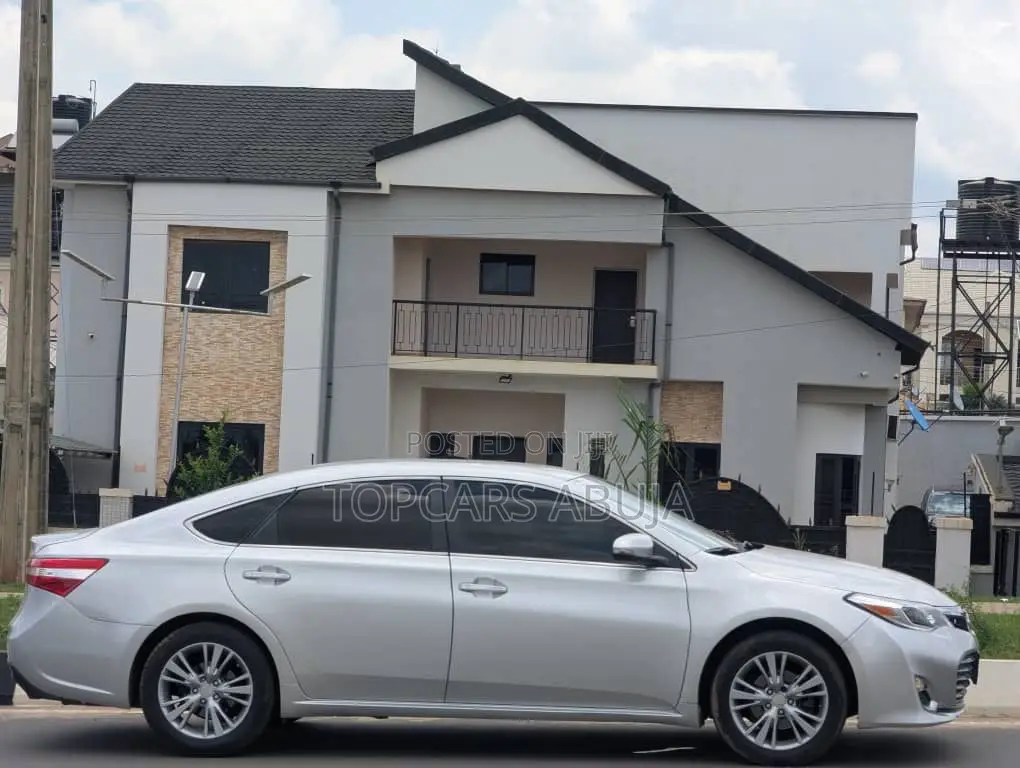 Toyota Avalon 2013 Silver