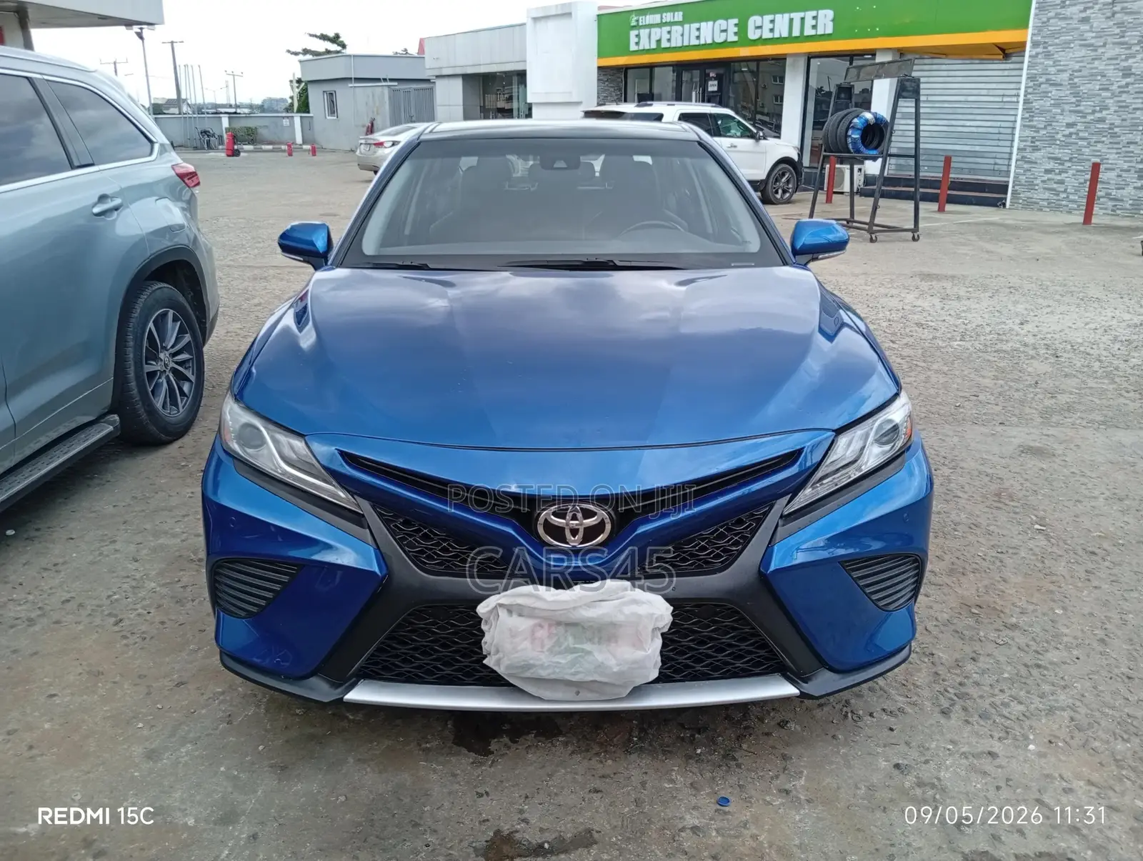 Toyota Camry 2018 Blue