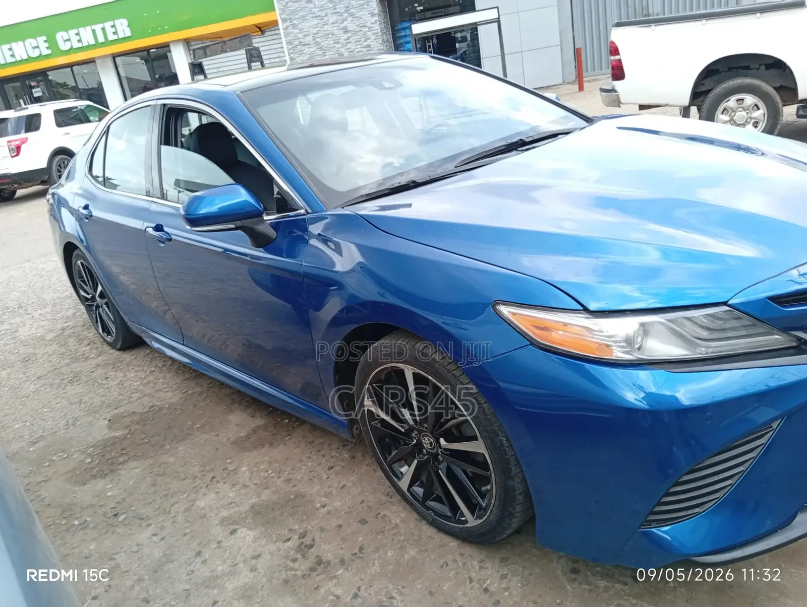 Toyota Camry 2018 Blue