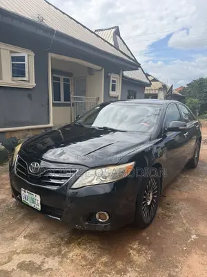 Toyota Camry XLE V6 4dr Sedan (3.5L 6cyl 6AM) 2010 Black