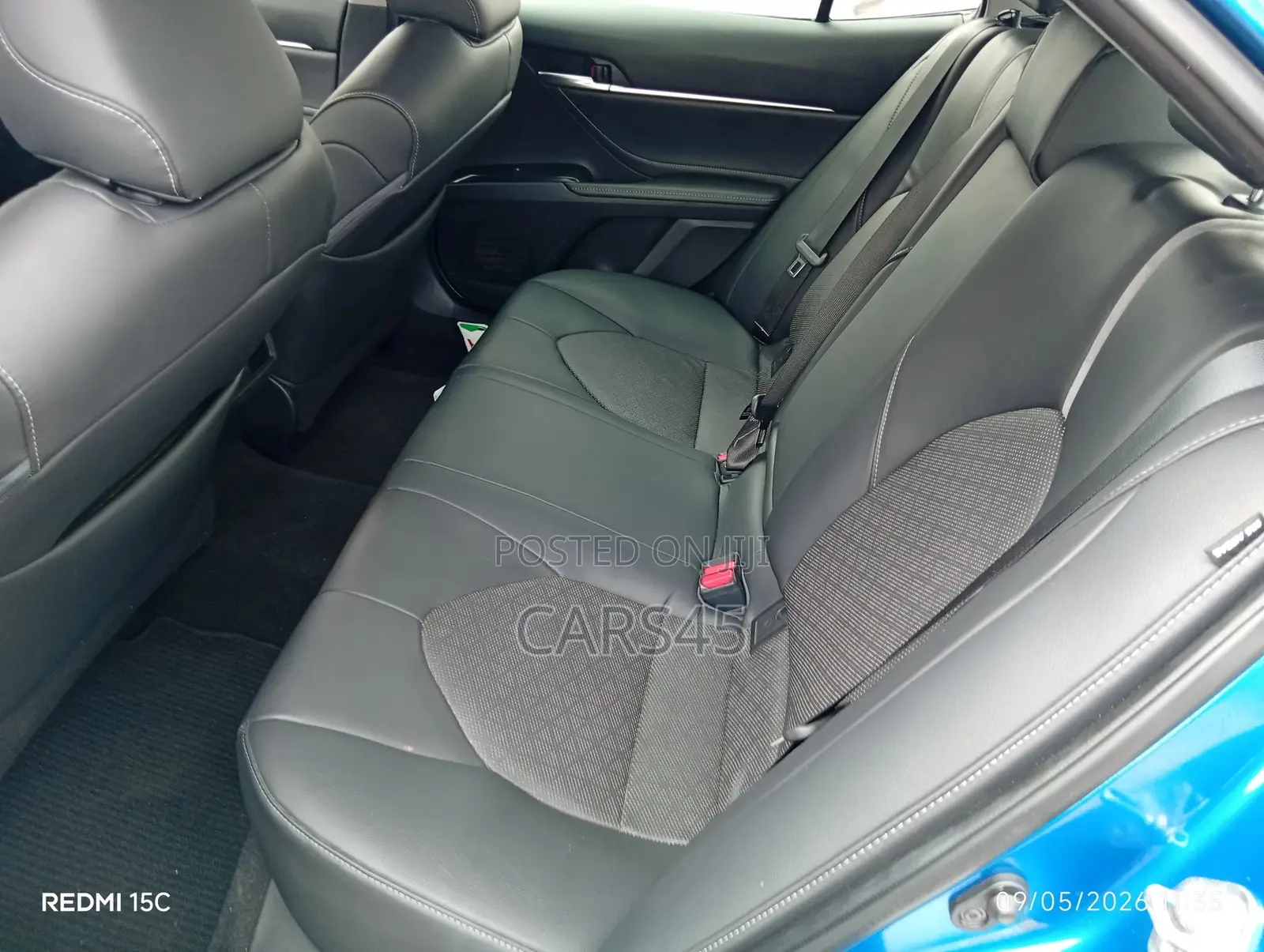 Toyota Camry 2018 Blue