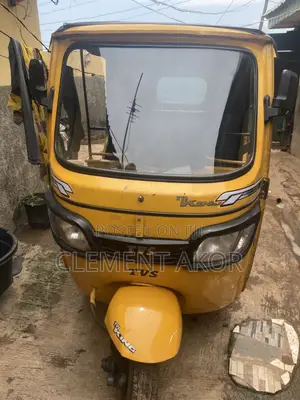 TVS King Deluxe Plus iTouch Start 2022 Yellow