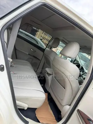 Toyota Venza V6 AWD 2012 White