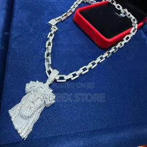 Zirconia Chain With Pendant