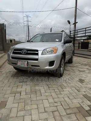 Toyota RAV4 2011 Silver