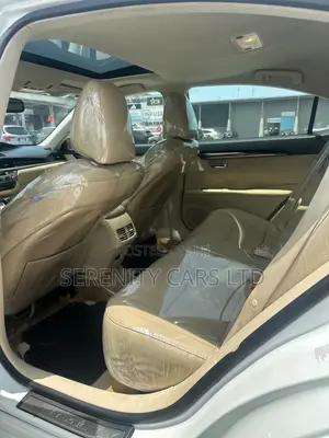 Lexus ES 350 FWD 2013 White