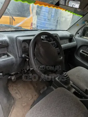 Suzuki APV Minibus 2010 Yellow