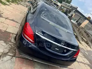 Mercedes-Benz C300 2015 Blue