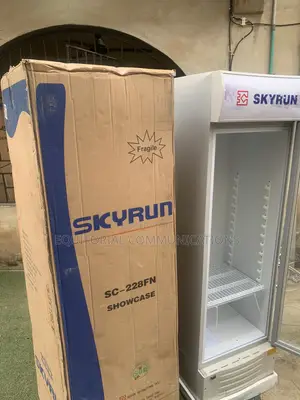 Commercial 228L Skyrun Beverage Display Chiller SC-228FN