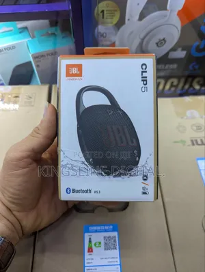 JBL Clip 5 Portable Bluetooth Speaker (Open Box)