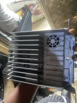 2014/2015 Mercedes Benz G-Wagon Amplifier