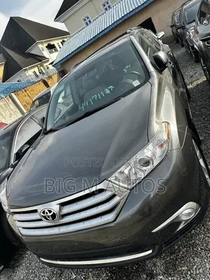 Toyota Highlander Limited 3.5l 4WD 2013 Gray