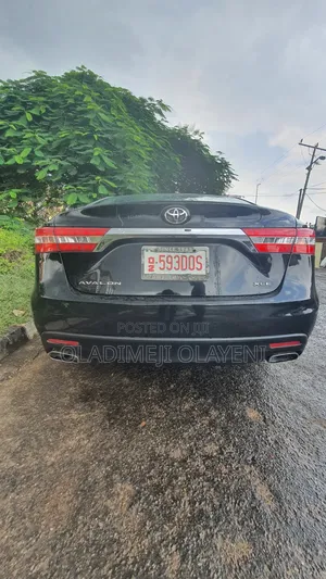 Toyota Avalon XLE Sedar FWD (3.5L 6cyl 6A) 2013 Black