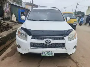 Toyota RAV4 Sport 2009 White