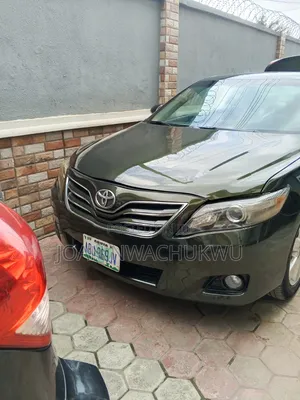 Toyota Camry XLE 4dr Sedan (2.5L 4cyl 6AM) 2010 Green