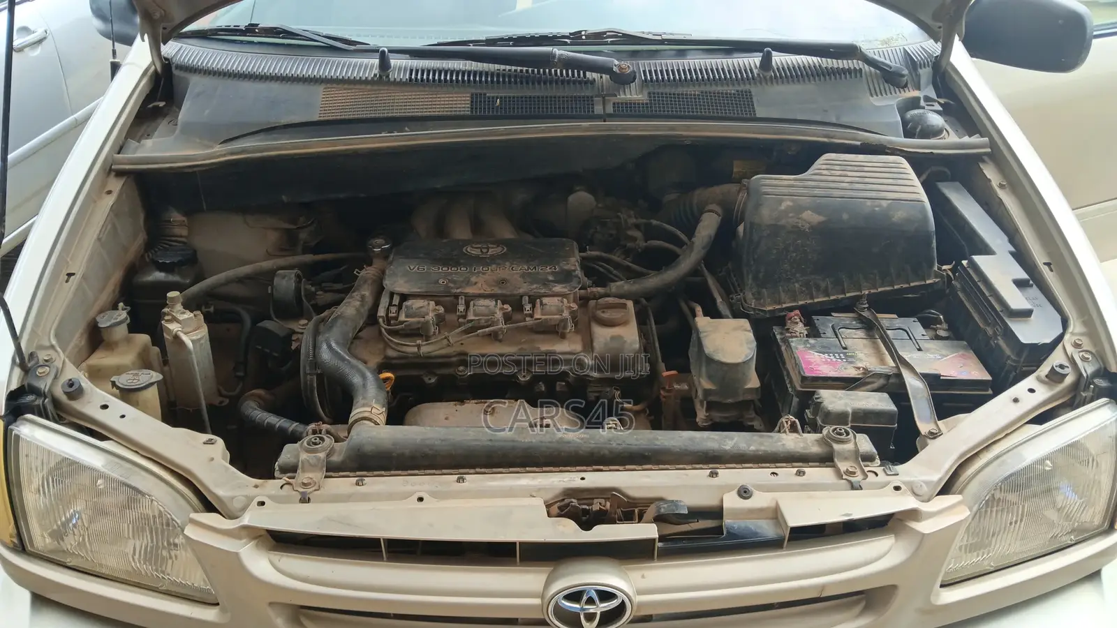 Toyota Sienna 2000 Gold