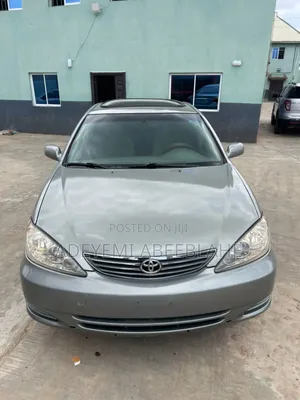Toyota Camry 2005 Gray