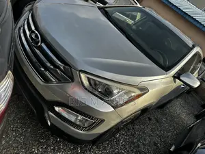 Hyundai Santa Fe Limited 4dr SUV AWD (3.3L 6cyl 6A) 2014 Silver
