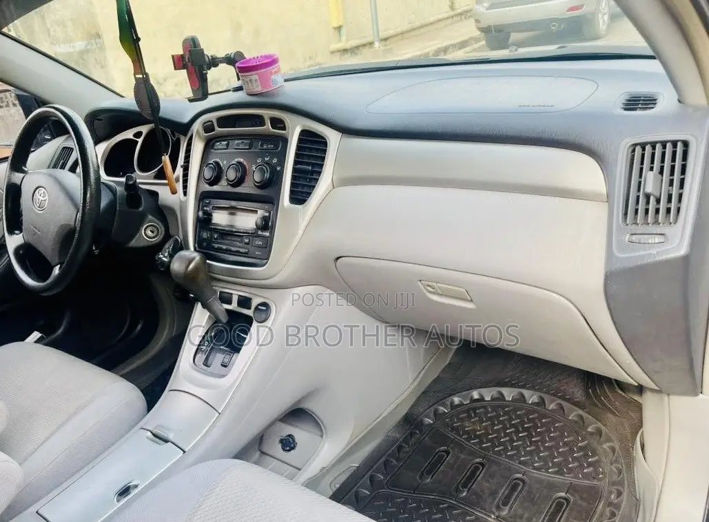 Toyota Highlander 2004 Black
