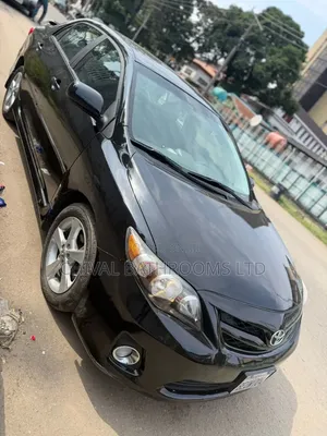 Toyota Corolla LE 4dr Sedan (1.8L 4cyl 4A) 2013 Black