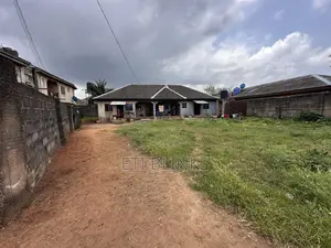 4bdrm Block of Flats in Omo Oba Sekelu, Ikorodu Garage for sale