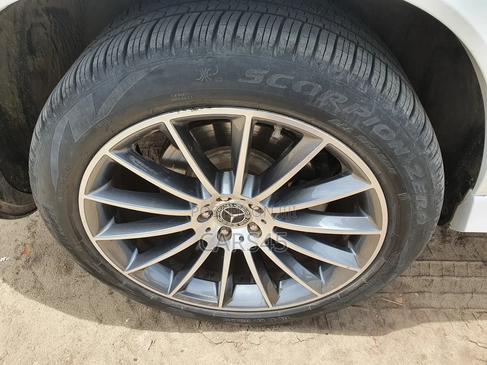 Mercedes-Benz GLE-Class 2025 White