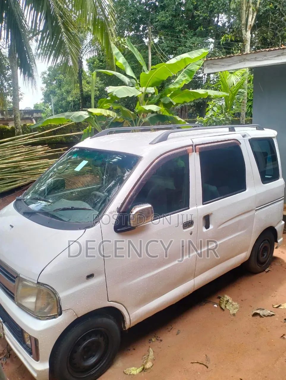 Suzuki APV Minibus 2012 White