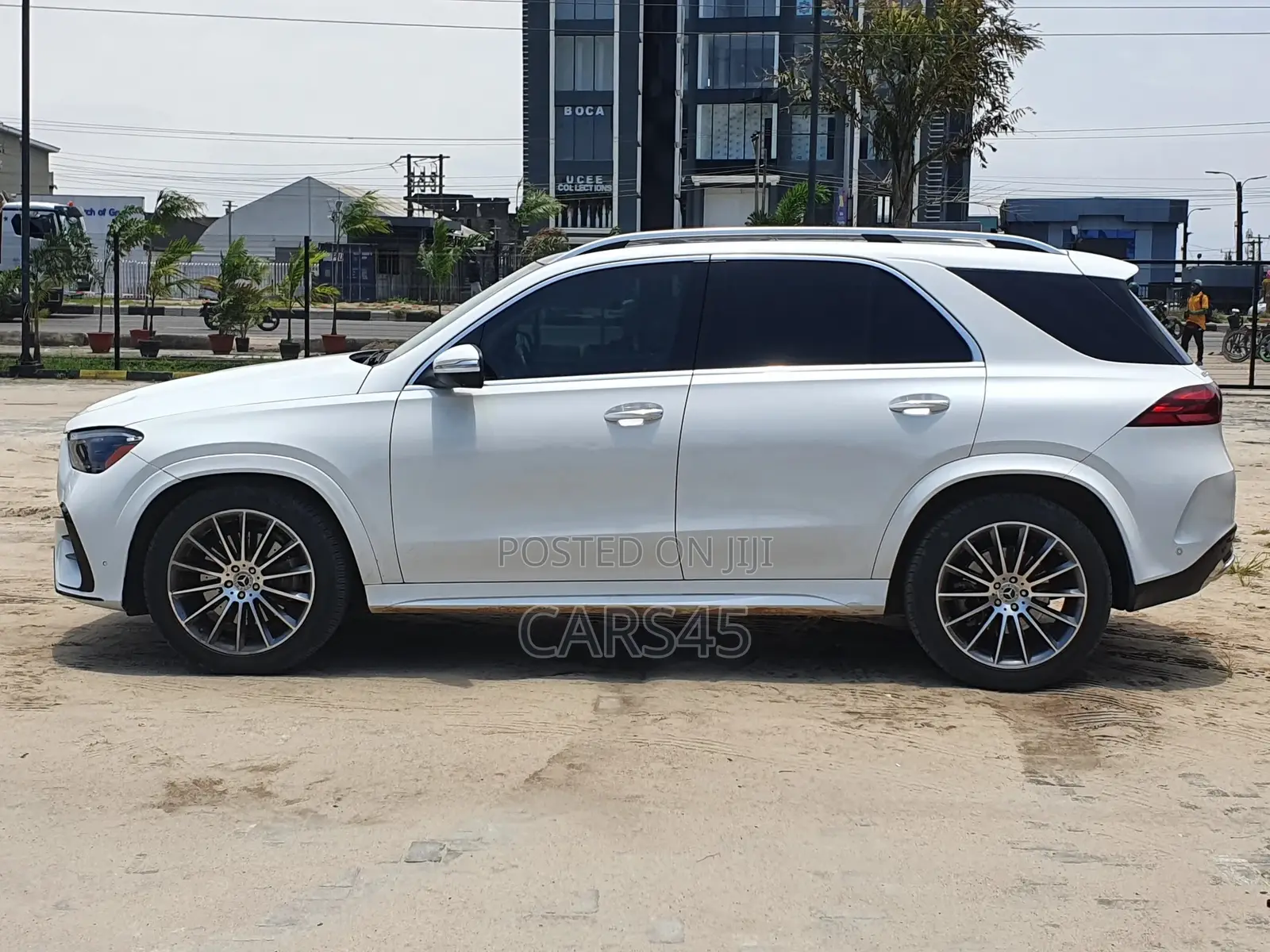 Mercedes-Benz GLE-Class 2025 White