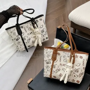 Cute and Super Spacious! This Stylish Tote Bag Is Perfect for Everyday