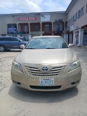 Toyota Camry LE 4dr Sedan (2.4L 4cyl 5A) 2008 Gold