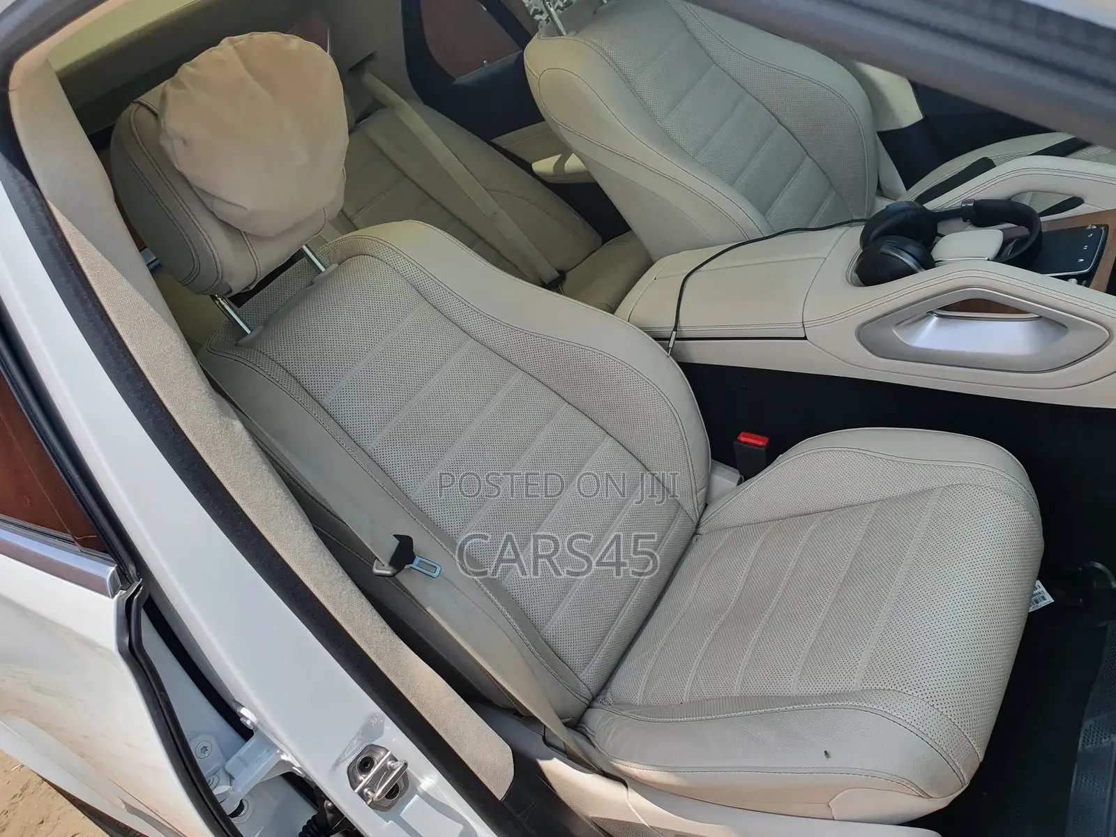 Mercedes-Benz GLE-Class 2025 White