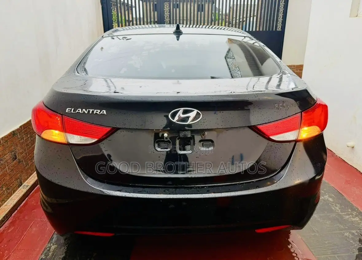 Hyundai Elantra 2013 Black