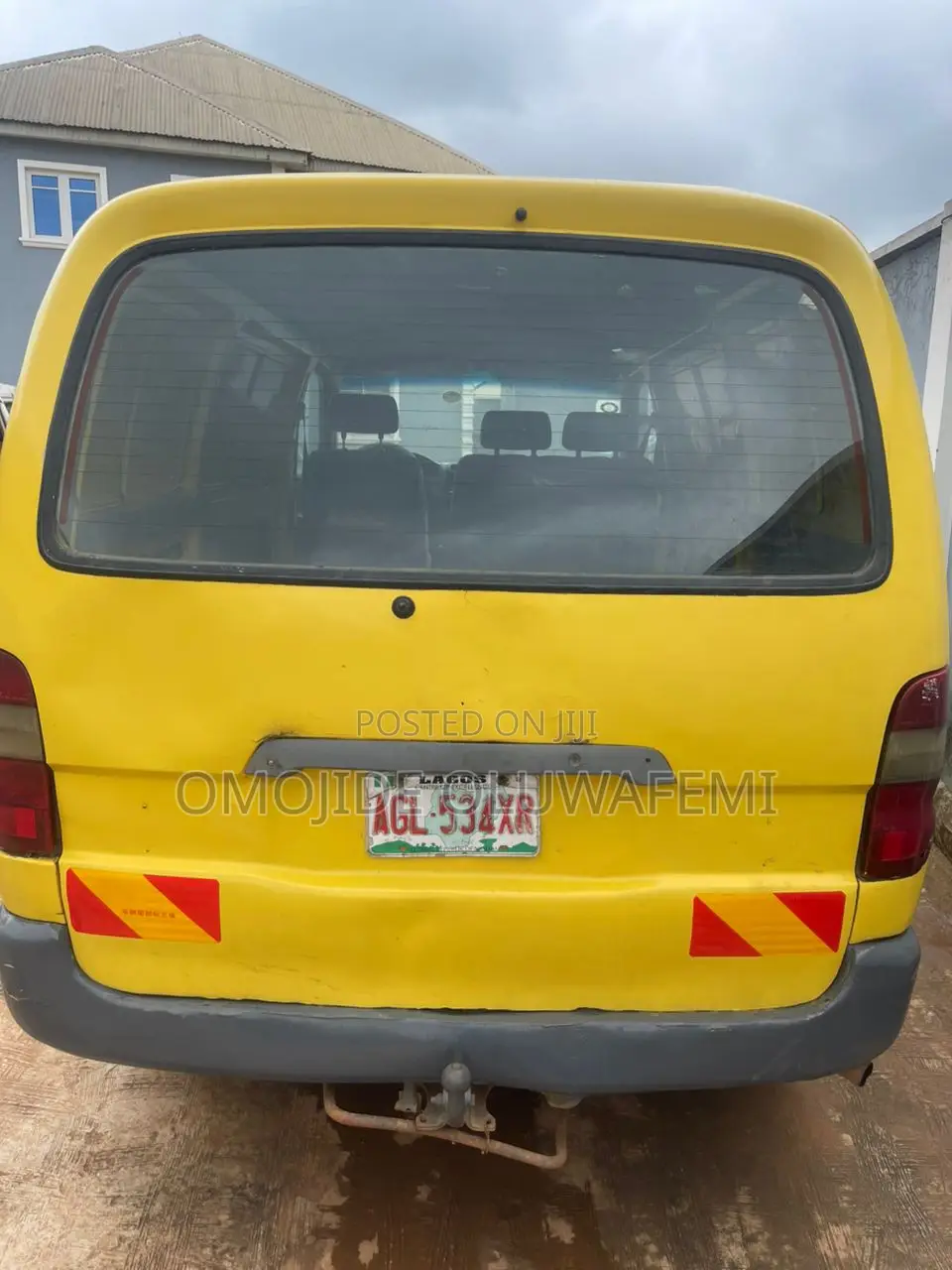 Toyota HiAce 2005 Yellow