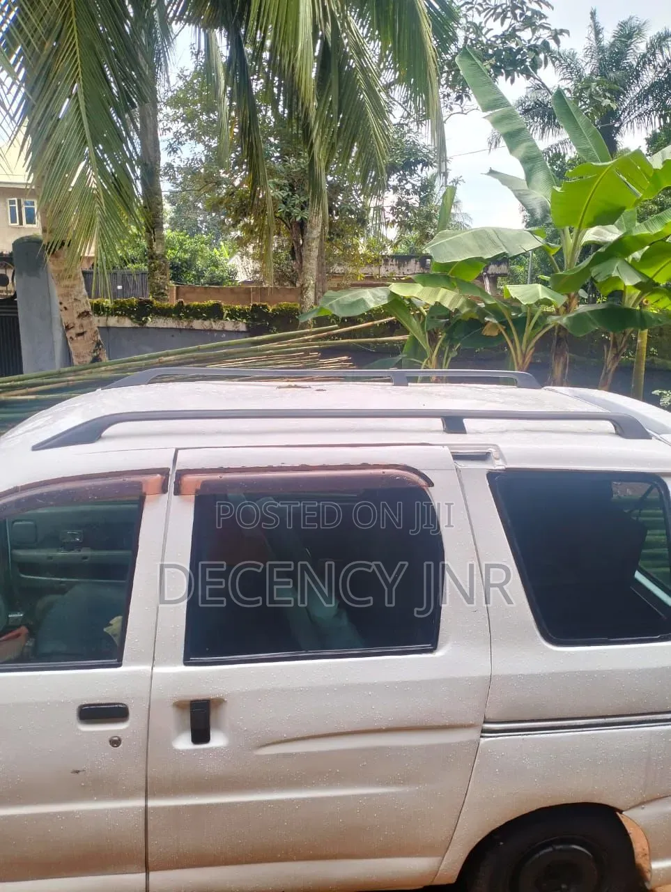 Suzuki APV Minibus 2012 White
