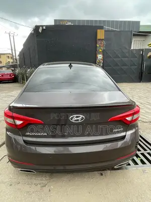 Hyundai Sonata Sport 4dr Sedan (2.4L 4cyl 6A) 2015 Brown
